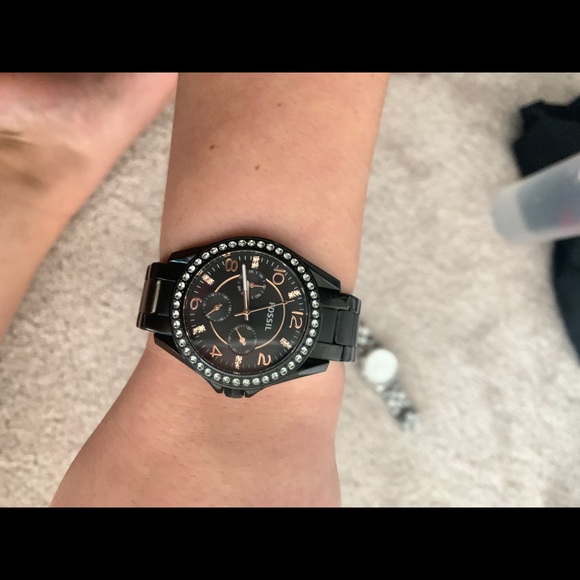 Black Fossil Watch - Picture 3 of 3